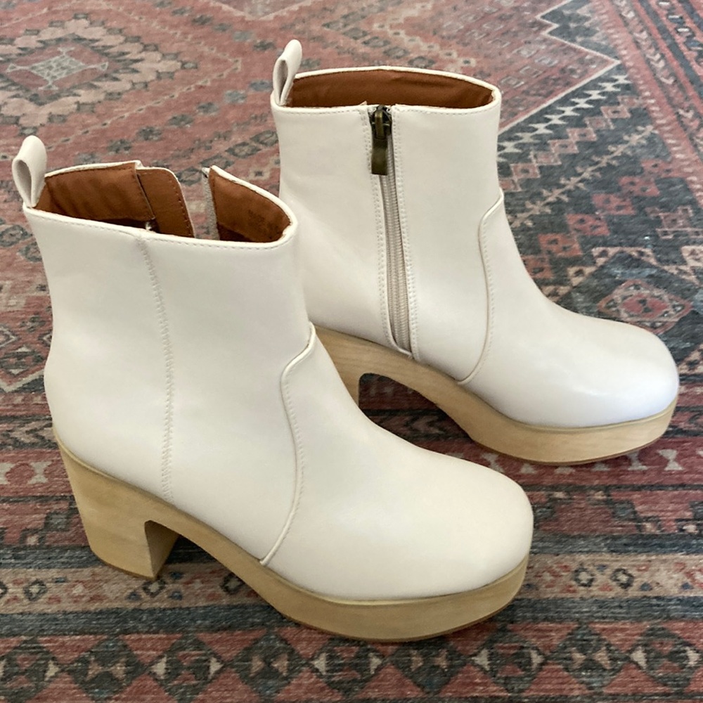 Bohme Ivory 6.5 Heeled Boots NWT